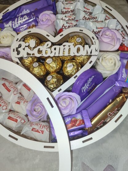 Солодкий бокс з серцем (з прозорою кришкою), подарунок на свято - Зображення 3